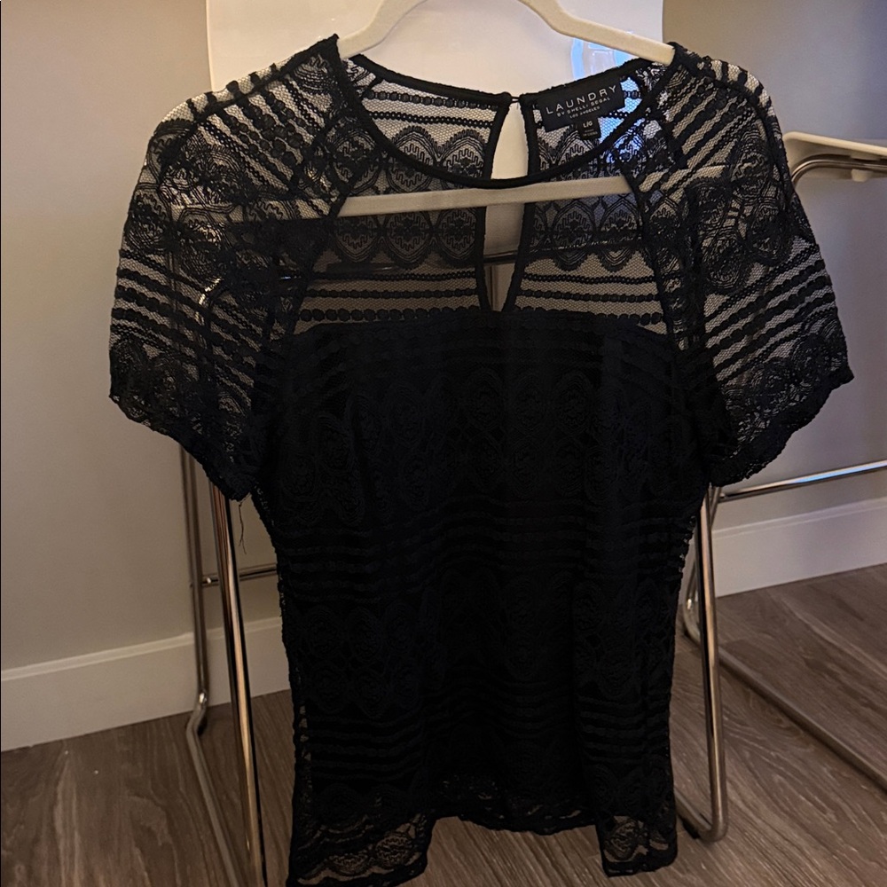 Laundry By Shelli Segal Black Lace Short Sleeve Blouse